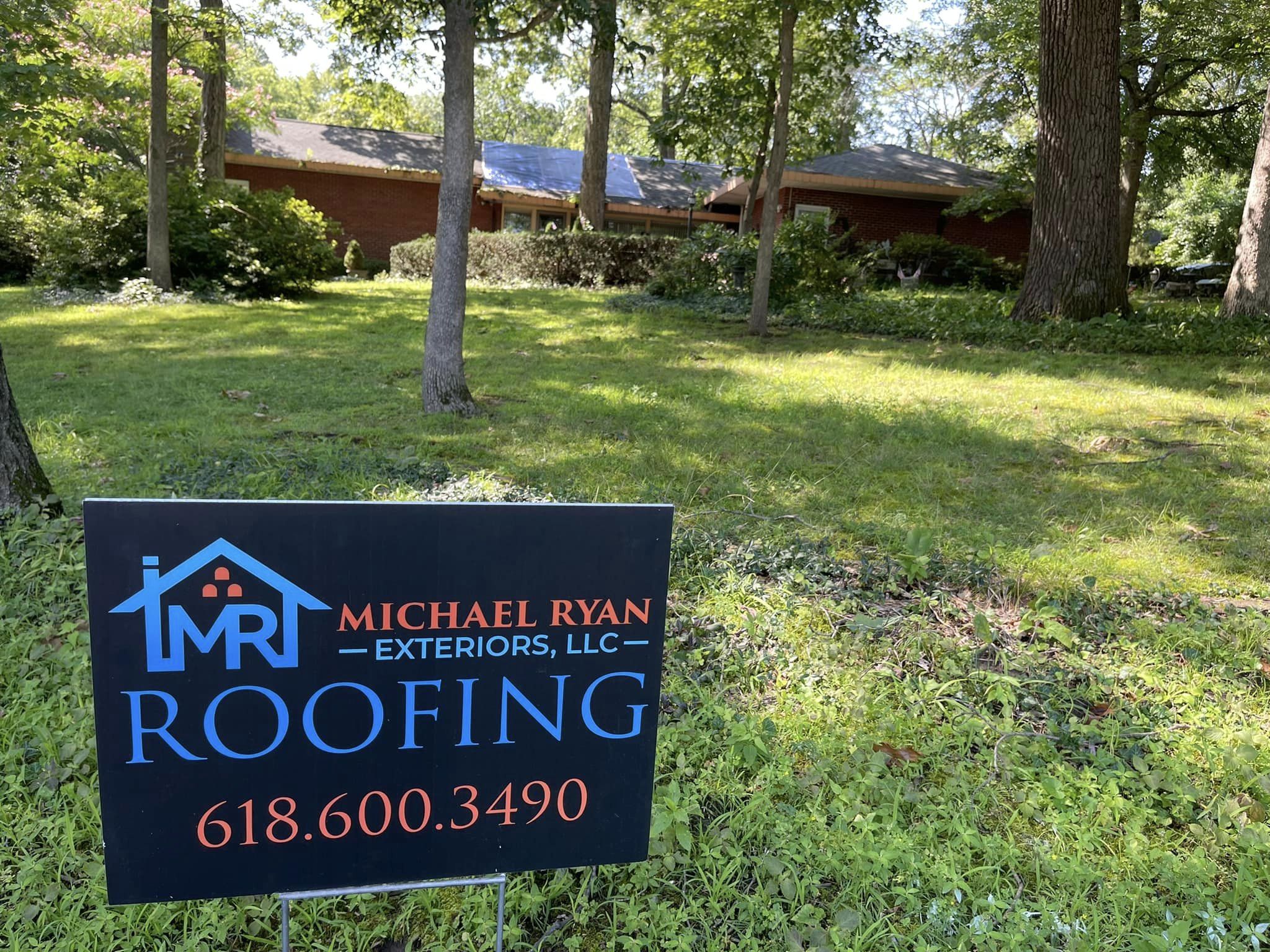 Roofing services in Edwardsville, Glen Carbon, and Troy, IL