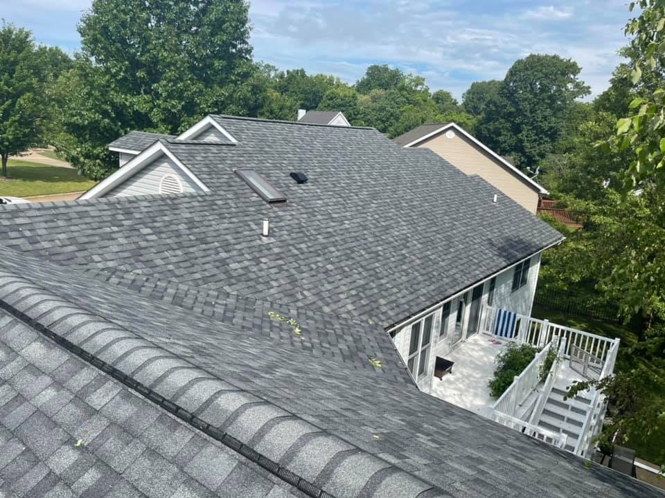 Roofing services in Godfrey, IL